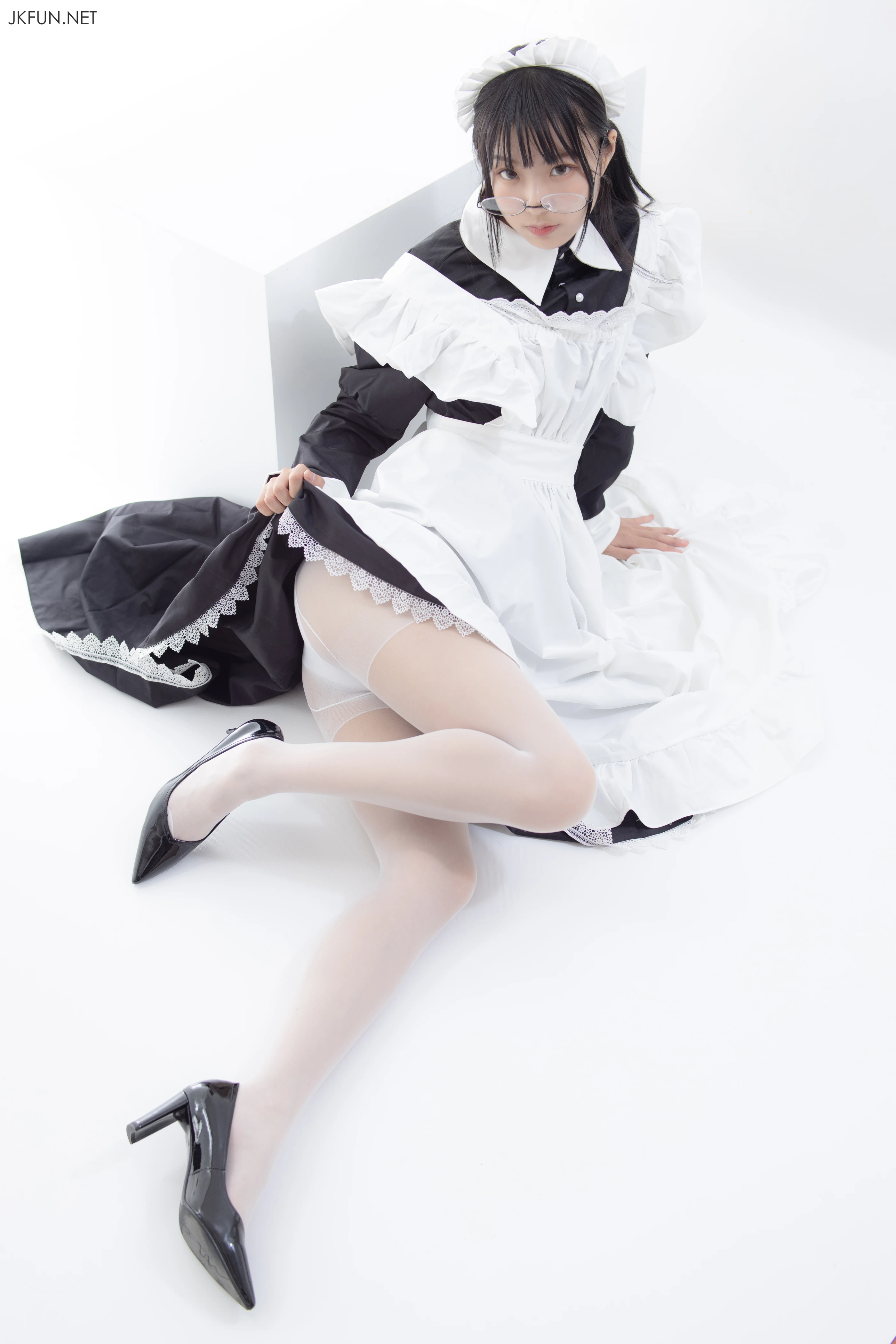 森萝财团 [JKFUN-017] 眼镜白丝女仆 [127P 1V]插图9
